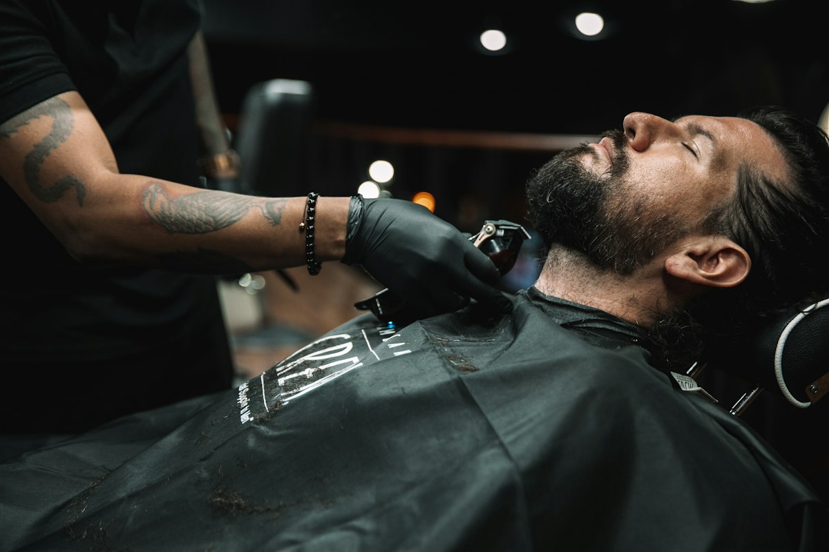 Coupe et taille chez le barbier